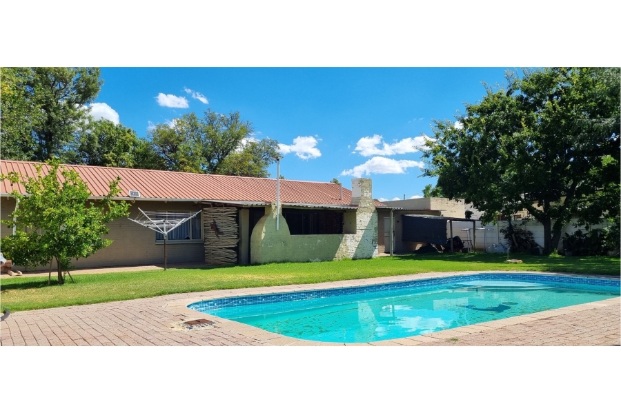 3 Bedroom Property for Sale in Riebeeckstad Free State